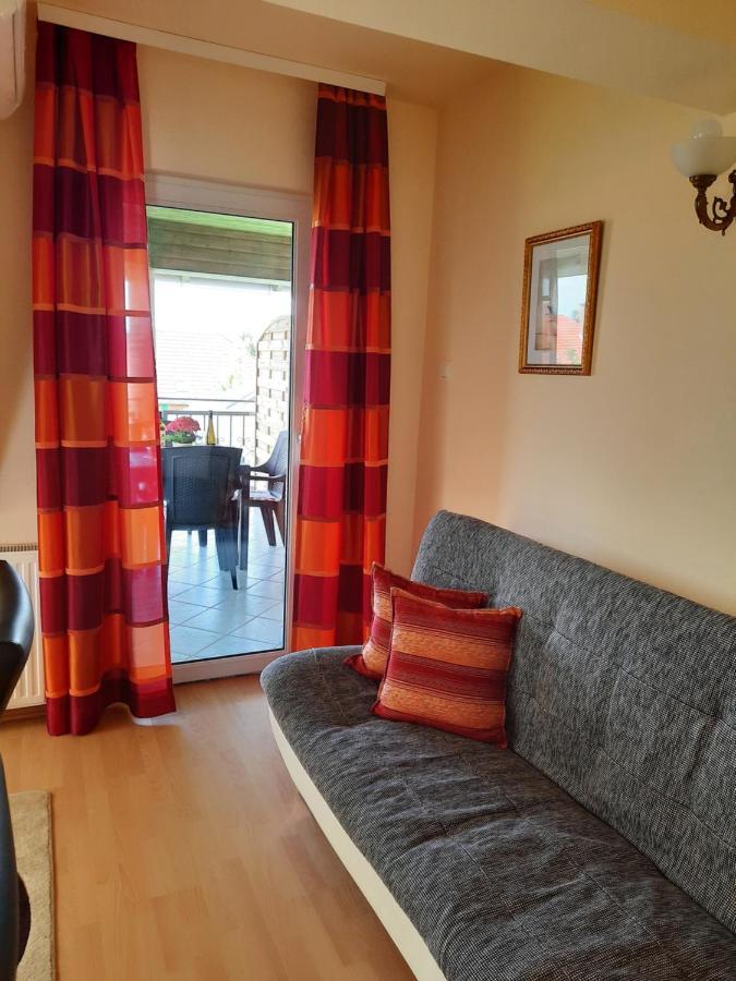 Harmonia Vendeghaz Apartment Balatonalmadi Exterior photo
