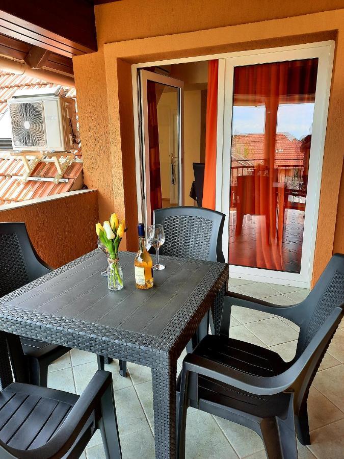 Harmonia Vendeghaz Apartment Balatonalmadi Exterior photo